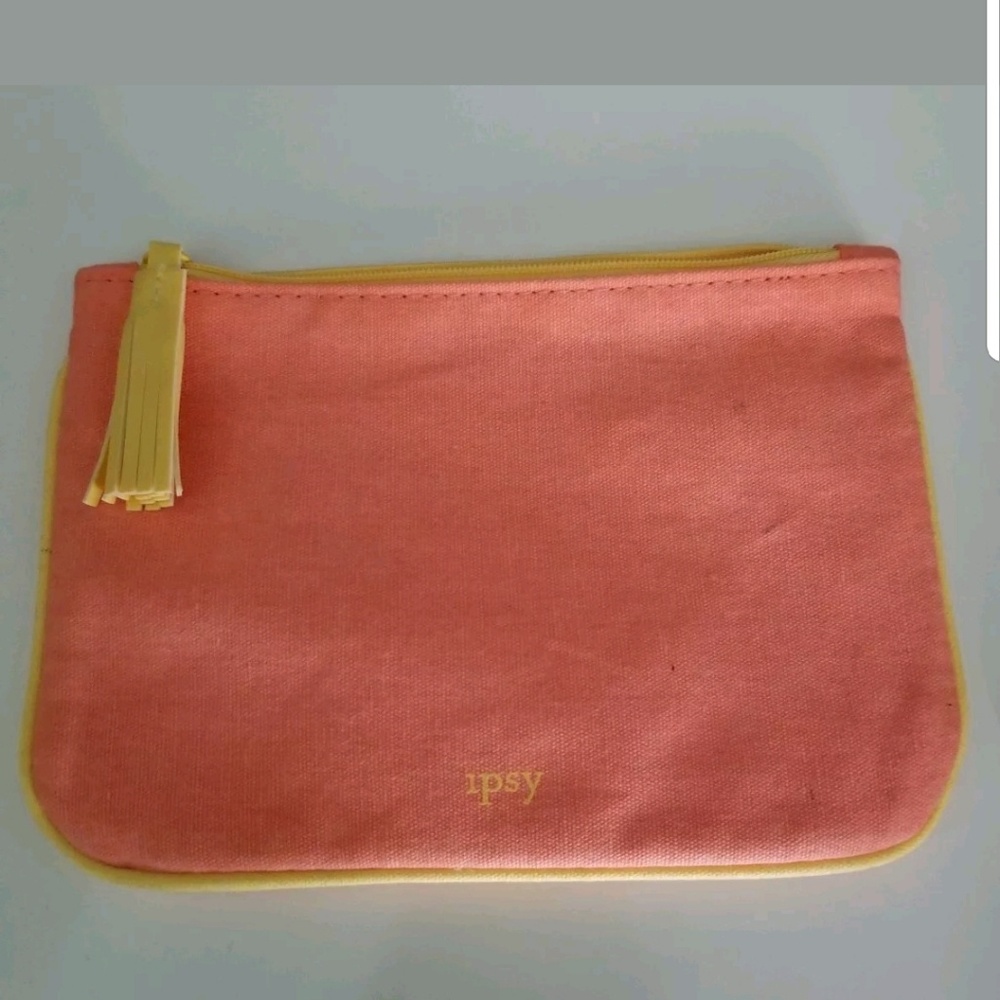 Ipsy bag - Picture 2 of 3
